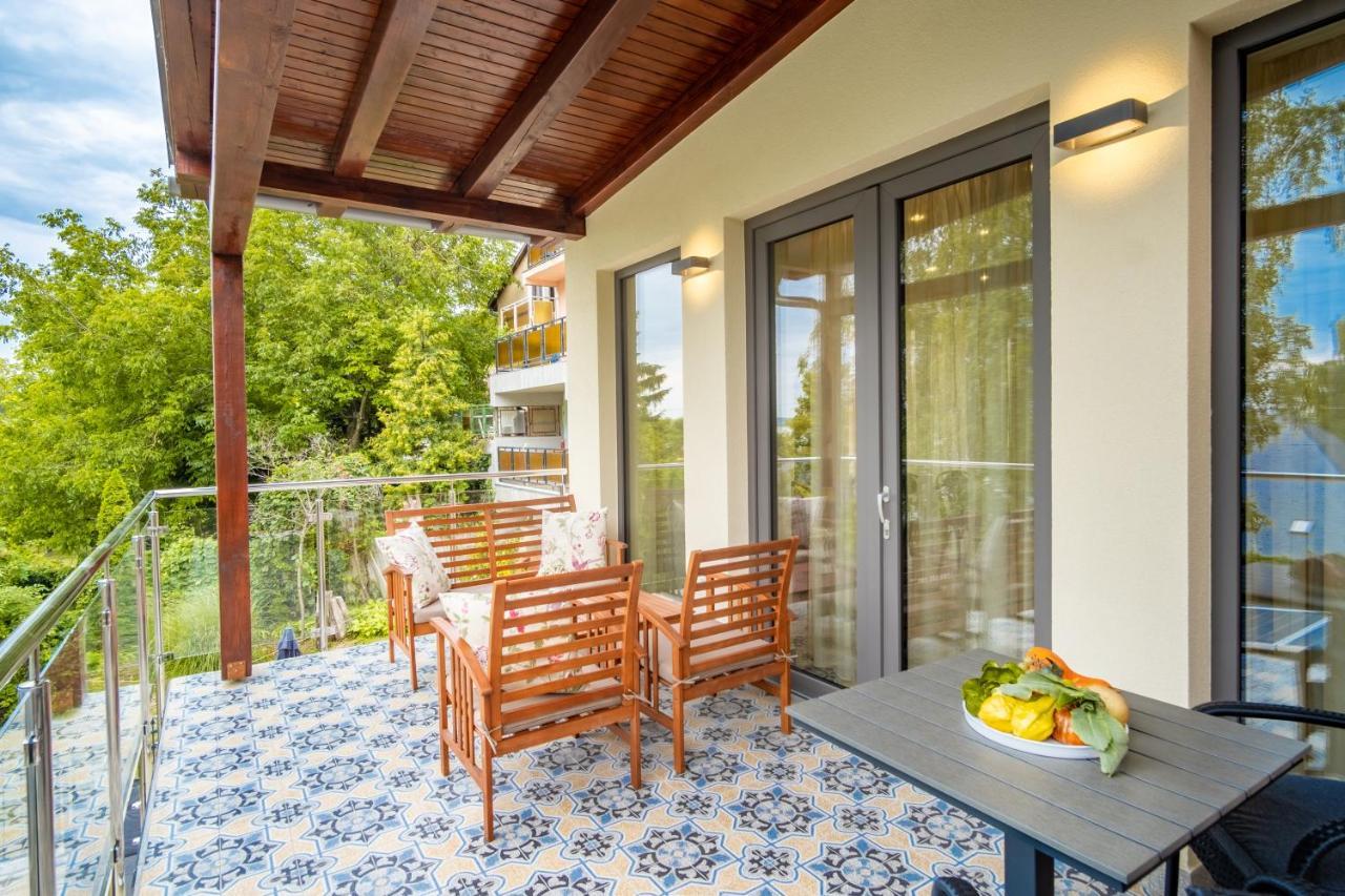 Kiss-Henezi Guest House เคสเท ภายนอก รูปภาพ